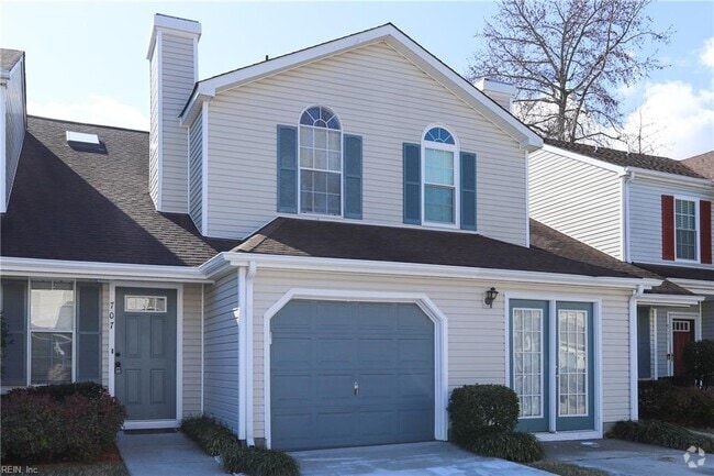 Building Photo - 707 Aylesbury Dr Rental