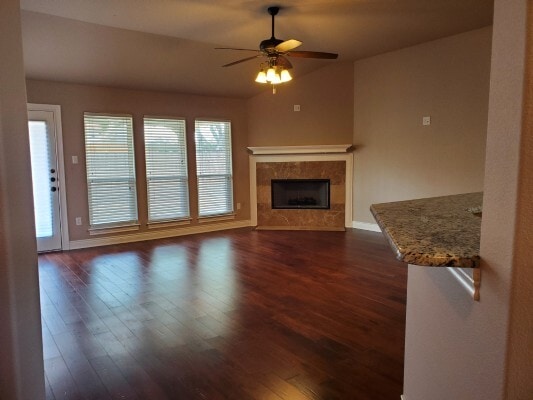 Photo - 15233 Capstan St