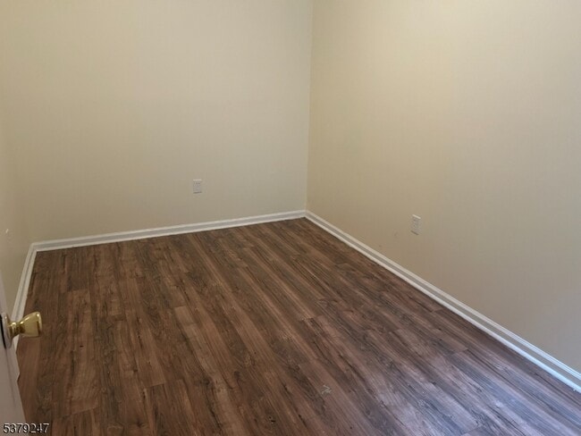 Building Photo - 339 16th Ave Rental