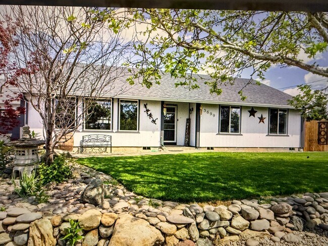 Wow !!! This 3 Bedroom 2 Bath Home with He... - Wow !!! This 3 Bedroom 2 Bath Home with He...