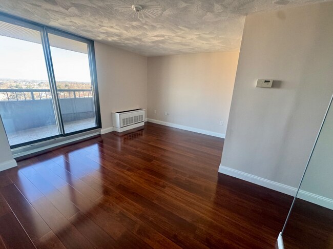 Photo - 77 Adams St Unit 1104