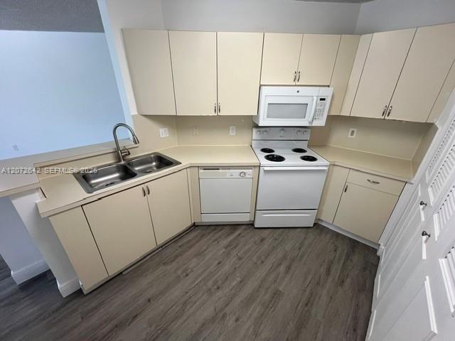 Building Photo - 6288 NW 186th St Unit 109