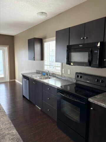 Photo - 902-910 10 St Unit C