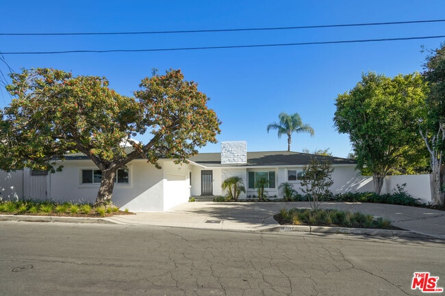 16210 Bertella Dr