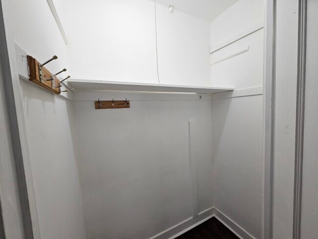 Photo - 6551 N Francisco Ave Unit 1A