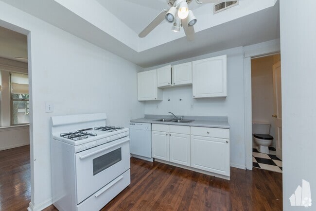 Building Photo - 1940 W Winona St Unit 1942-1 Rental