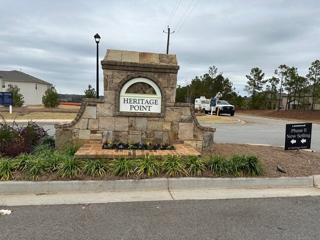 Building Photo - 1112 Holland Dr