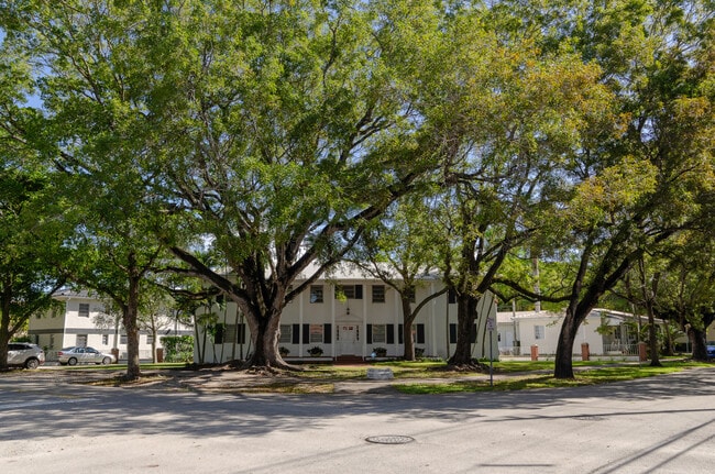 Photo - 444 Malaga Ave Unidad Apt 2