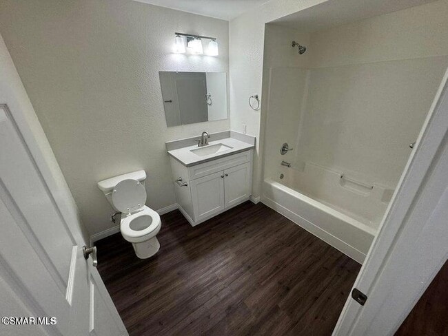 Photo - 1850 Buyers St Unit 203