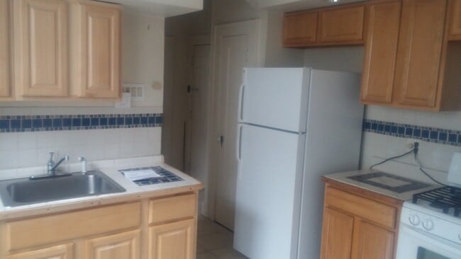 Photo - 133 Schuyler Ave Unit 1r