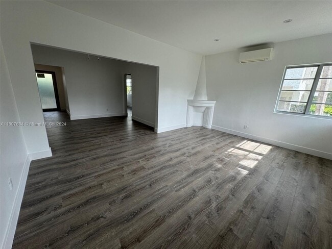 Photo - 1560 West Ave Unidad 6