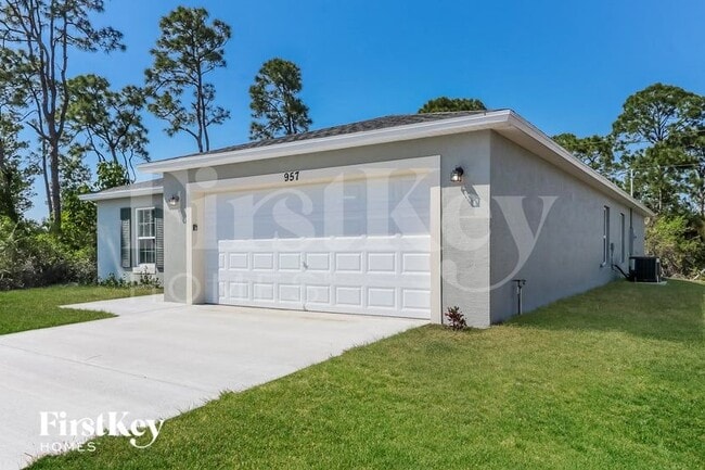 Photo - 957 SE Caravan Ave