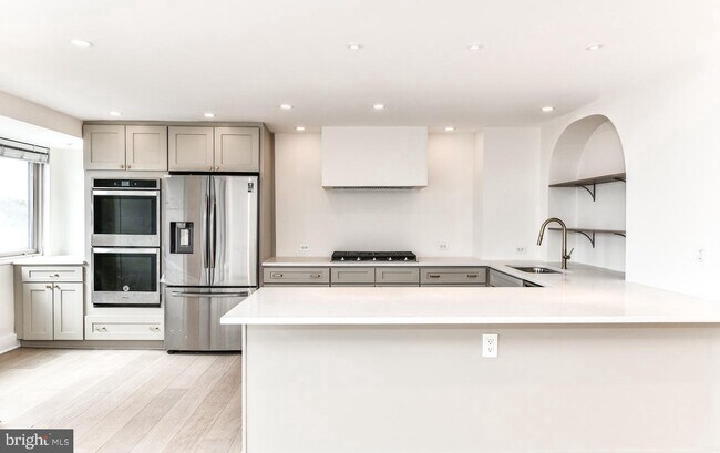 2500 N Van Dorn Street Unit 1002 - 2500 N Van Dorn Street Condo Unit 1002 Unit 1002