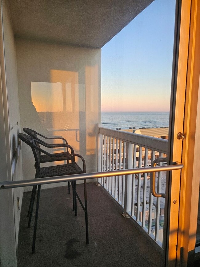 Photo - 1 BEDROOM 1 BATH CONDO