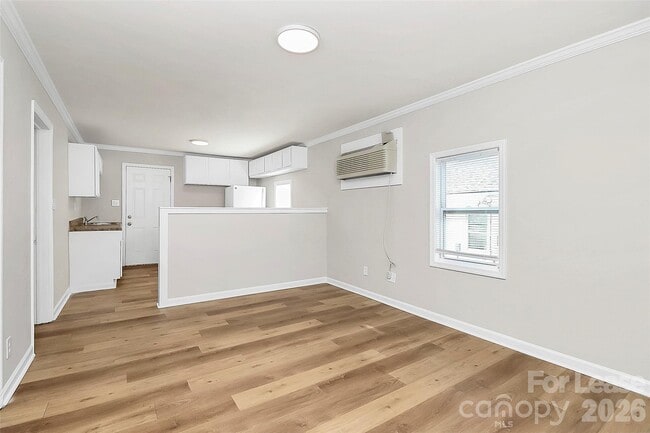 Photo - 2510 Hemphill St