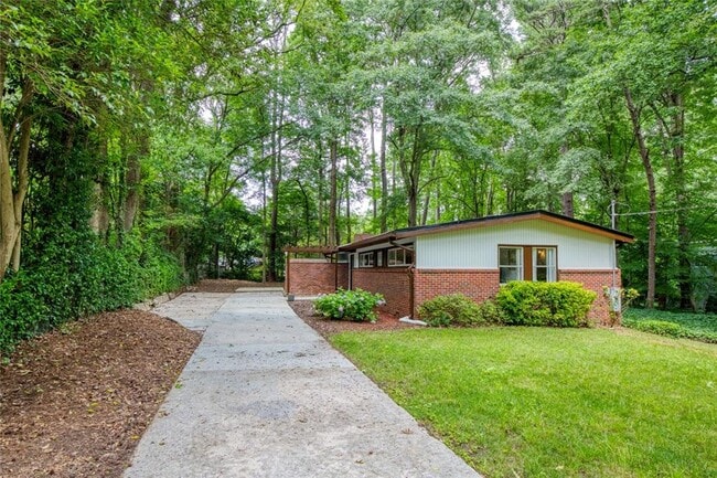 Photo - 2700 Brook Park Way