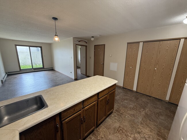 Photo - 5013 50 St Unit 106