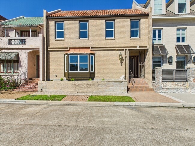 Building Photo - 7608 Del Monte Dr