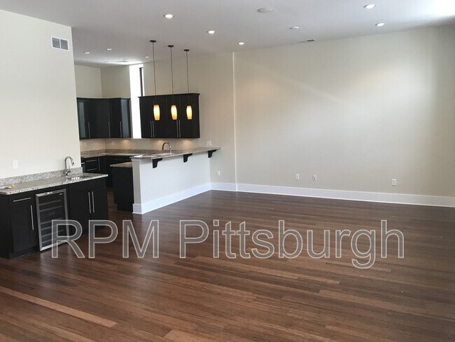 Photo - 1822 Harcum Wy