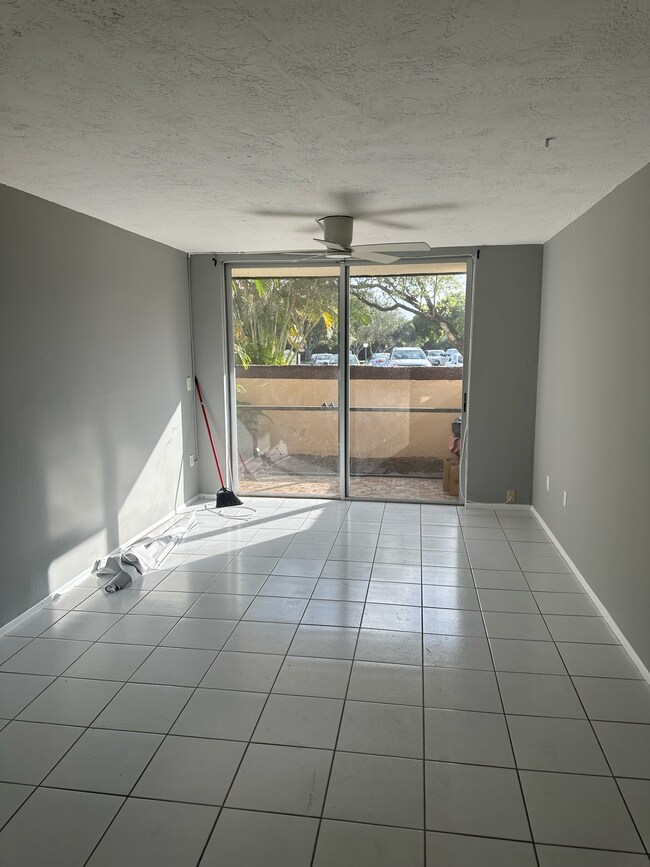 Photo - 7300 NW 17th St Unit 117