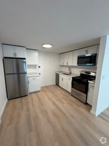 Building Photo - 55 Broad St Unit B Rental