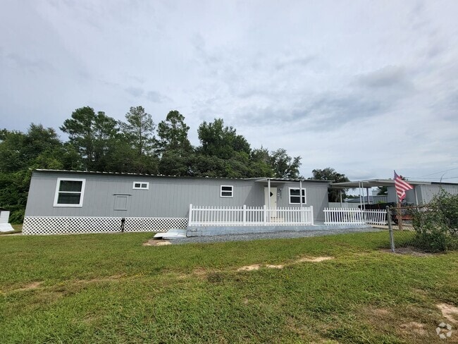 Building Photo - HUGE and GORGEOUS 1/1+++ in Inverness!!! Rental