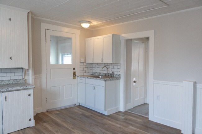 Photo - 150 Main St Unidad 3A