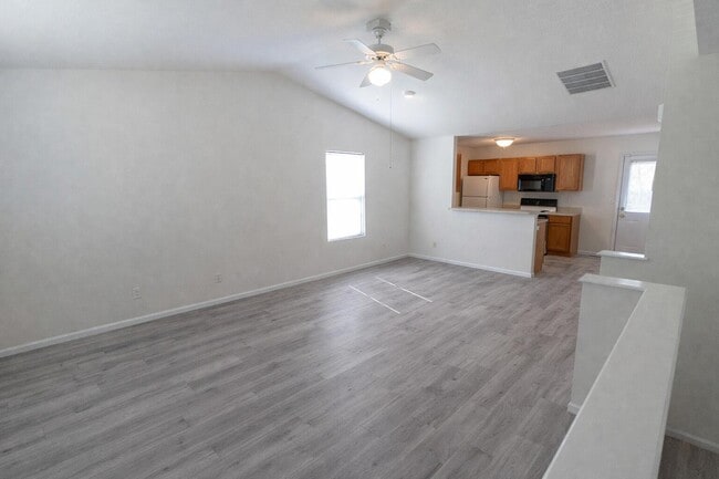 Photo - 3334 E St Charles Rd