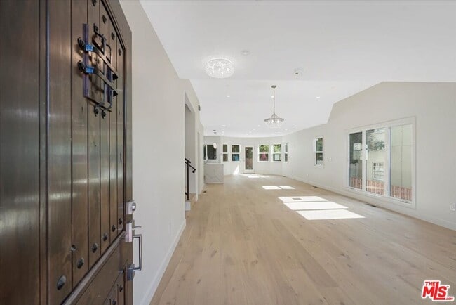 Photo - 1928 Montecito Dr