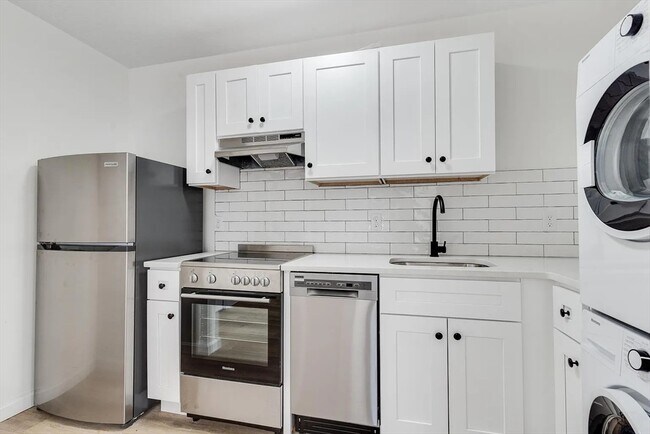 Photo - 648 Washington St Unit 5