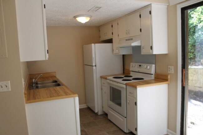 Photo - 306A Gillespie Rd