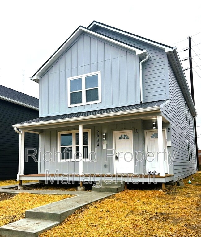 Building Photo - 2034-B E Maryland St Rental