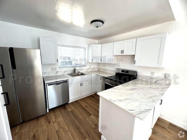 Building Photo - ** $300 OFF FIRST MONTHS RENT** Stunning N... Rental