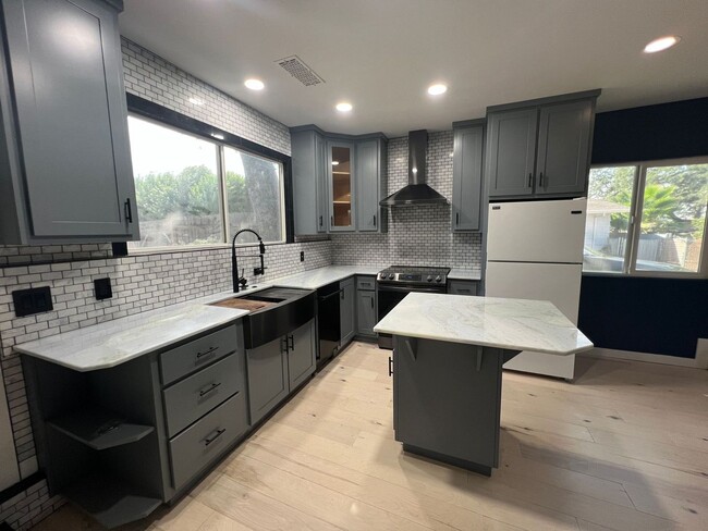 240 Beverley Ave
