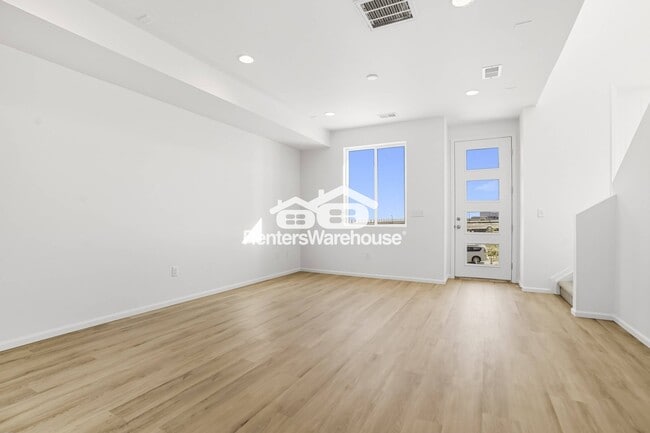 Photo - 6601 N Netherland St