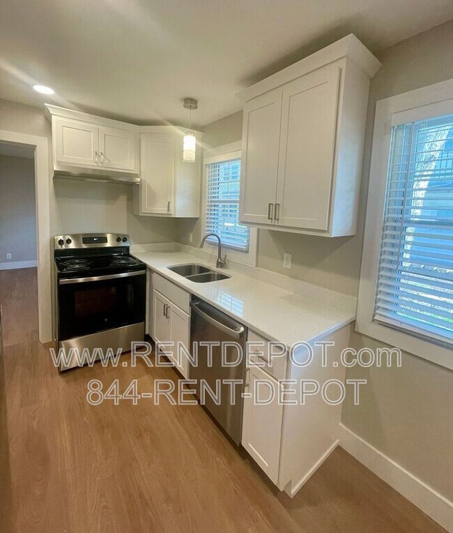 Photo - 1330 SE 2nd St