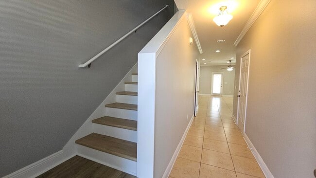Photo - 20 E Shady Oaks Ln