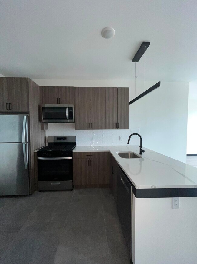 Photo - 135 Mallory Ave