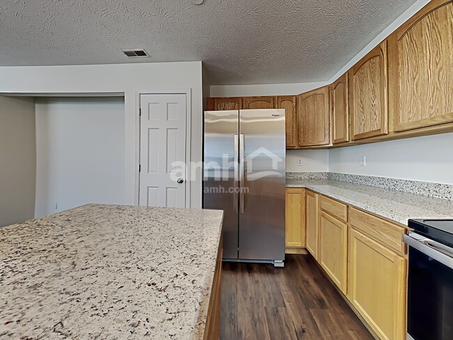 Photo - 6917 Merryhill Dr