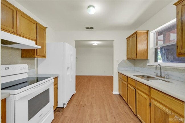 Photo - 17 Linda Vista St