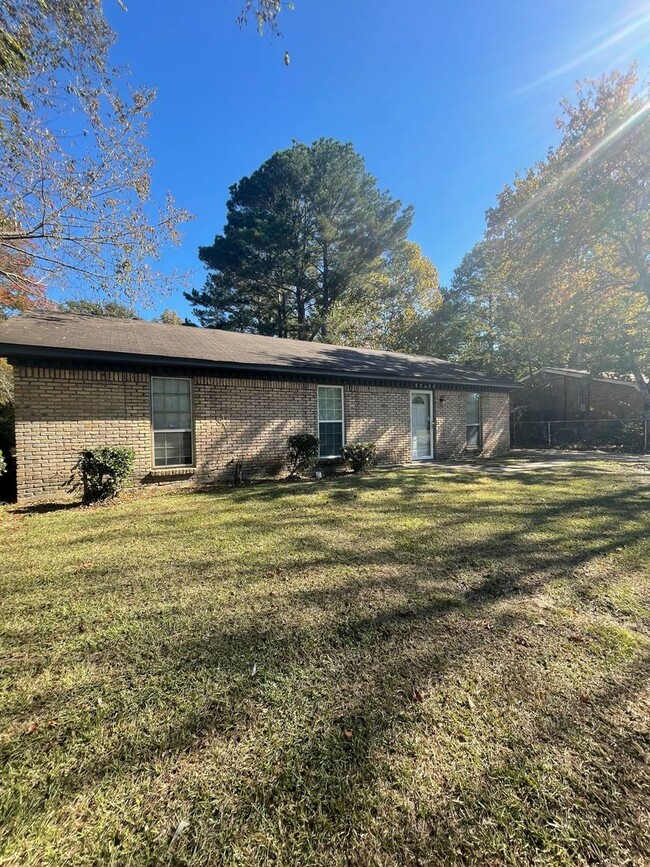 Photo - 6646 Pinebrook Dr