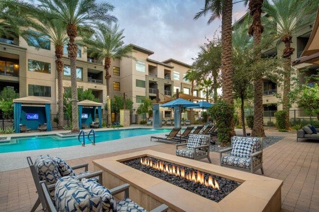 Building Photo - Avant at Fashion Center