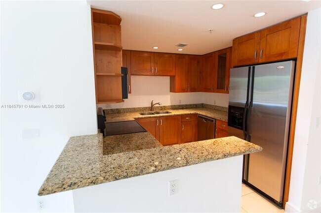 Building Photo - 20 Calabria Ave Unit 201 Rental