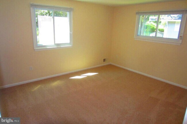 Photo - 4898 Wheatstone Dr