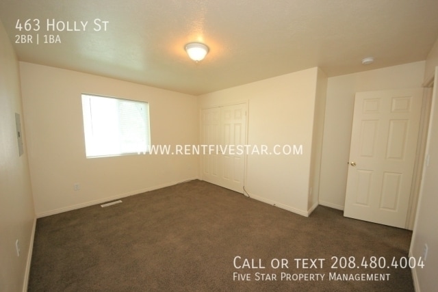 Photo - 463 Holly St