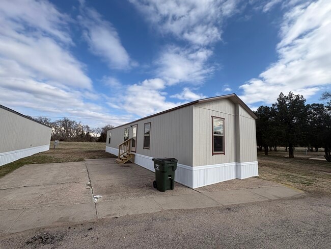 Photo - Flamingo Flats