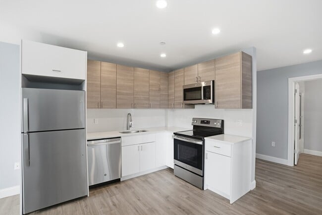 Photo - 632 Centre St Unit 306