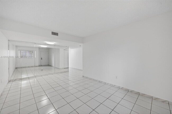 Photo - 800 SW 104th Ct Unidad A-103