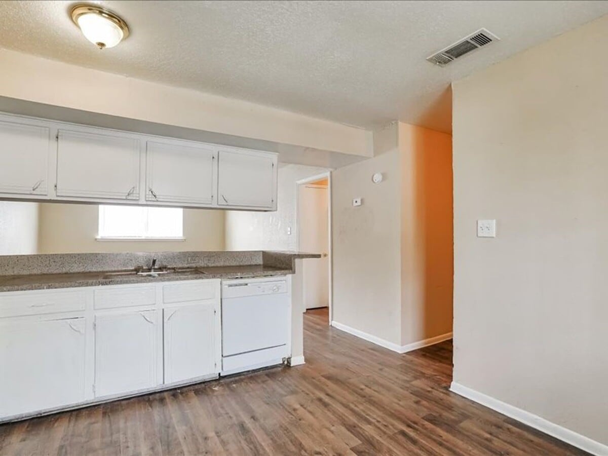 Photo - 427 Hollyvale Dr Unit 1