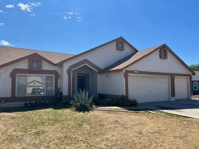 Building Photo - Fantastic 4 Bed / 2 Bath in Peoria - No HOA Rental